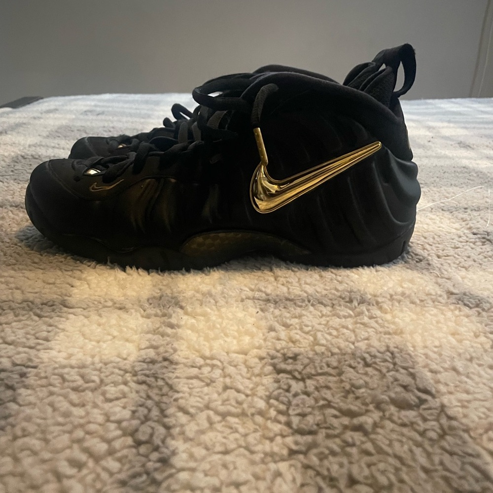 Black Metallic Gold Foamposites